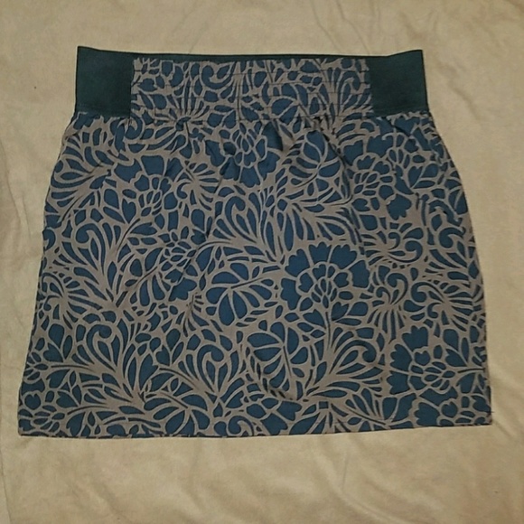 Gap | Floral Blue/Tan Designed Skirt | Medium - Picture 3 of 4